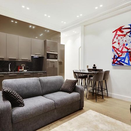 Pick A Flat'S Apartment In Triangle D'Or - Pierre 1Er De Serbie Paris Bagian luar foto