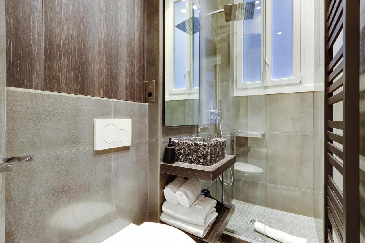 Pick A Flat'S Apartment In Triangle D'Or - Pierre 1Er De Serbie Paris Bagian luar foto